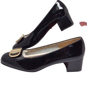 Salvatore Ferragamo Black Patent Leather Heels With Gold Buckle Size 7AA